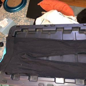 Cropped black leggings
